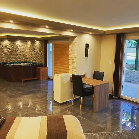 The Jakuzzi Miskolctapolca 4*