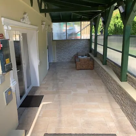 The Jakuzzi Miskolctapolca Vendégház 4*