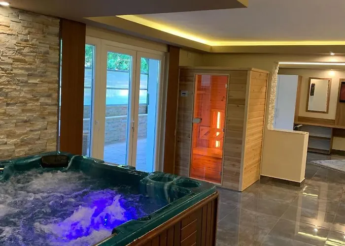 The Jakuzzi Miskolctapolca Мишкольц