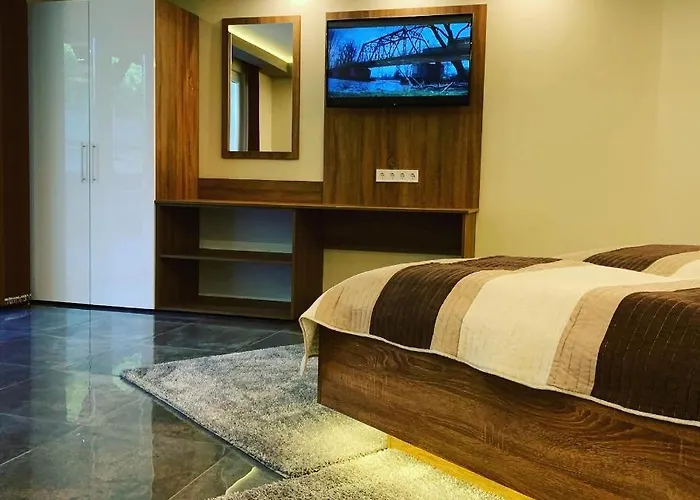 The Jakuzzi Miskolctapolca Гостевой дом 4*